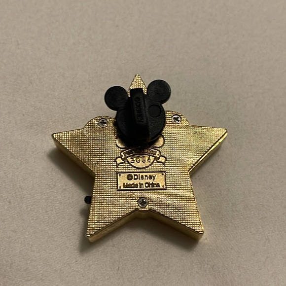 Lot of 3 Mickey Disney Trading Pins - Picture 4 of 8